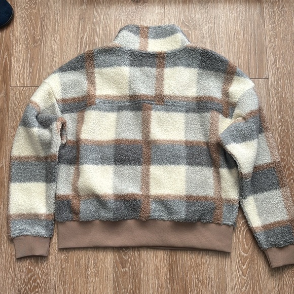 New! Aspen plaid teddy/sherpa fleece bomber jacket, cream/gray/tan, size small - Picture 5 of 7